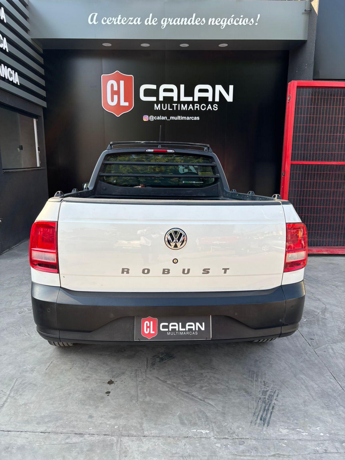 Volkswagen Saveiro Robust 1.6 Total Flex 8V 2023