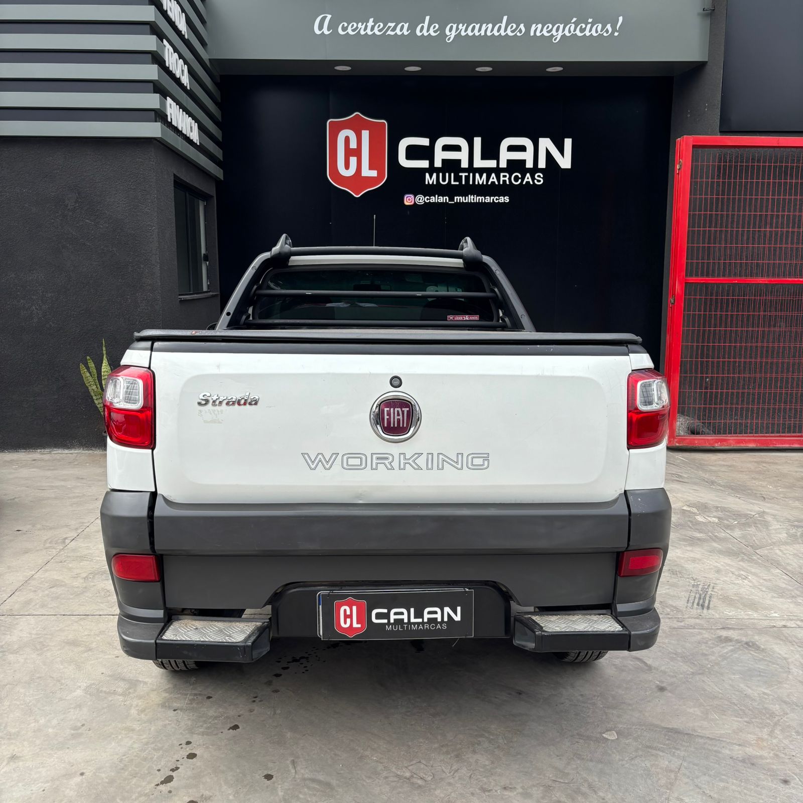 Fiat Strada Working 1.4 MPI Fire Flex 8V Cabine Simples 2016