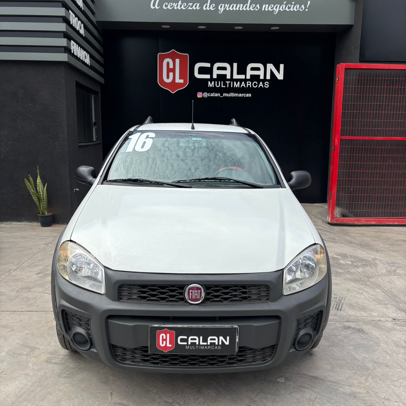 Fiat Strada Working 1.4 MPI Fire Flex 8V Cabine Simples 2016