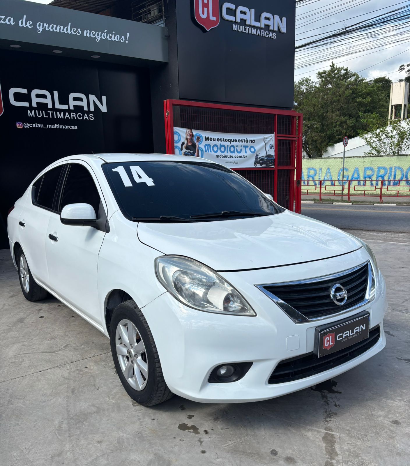 Nissan Versa SL 1.6 16V Flex Fuel Manual 2014