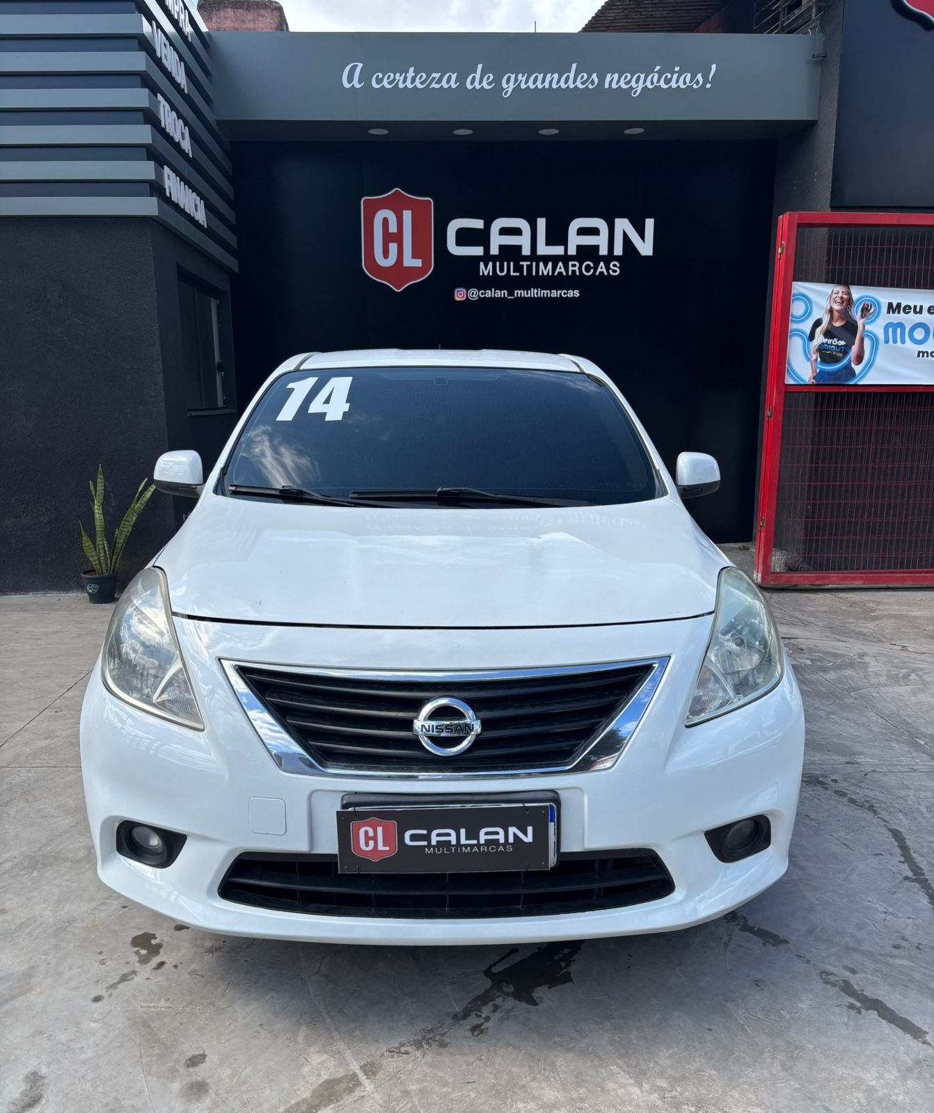 Nissan Versa SL 1.6 16V Flex Fuel Manual 2014