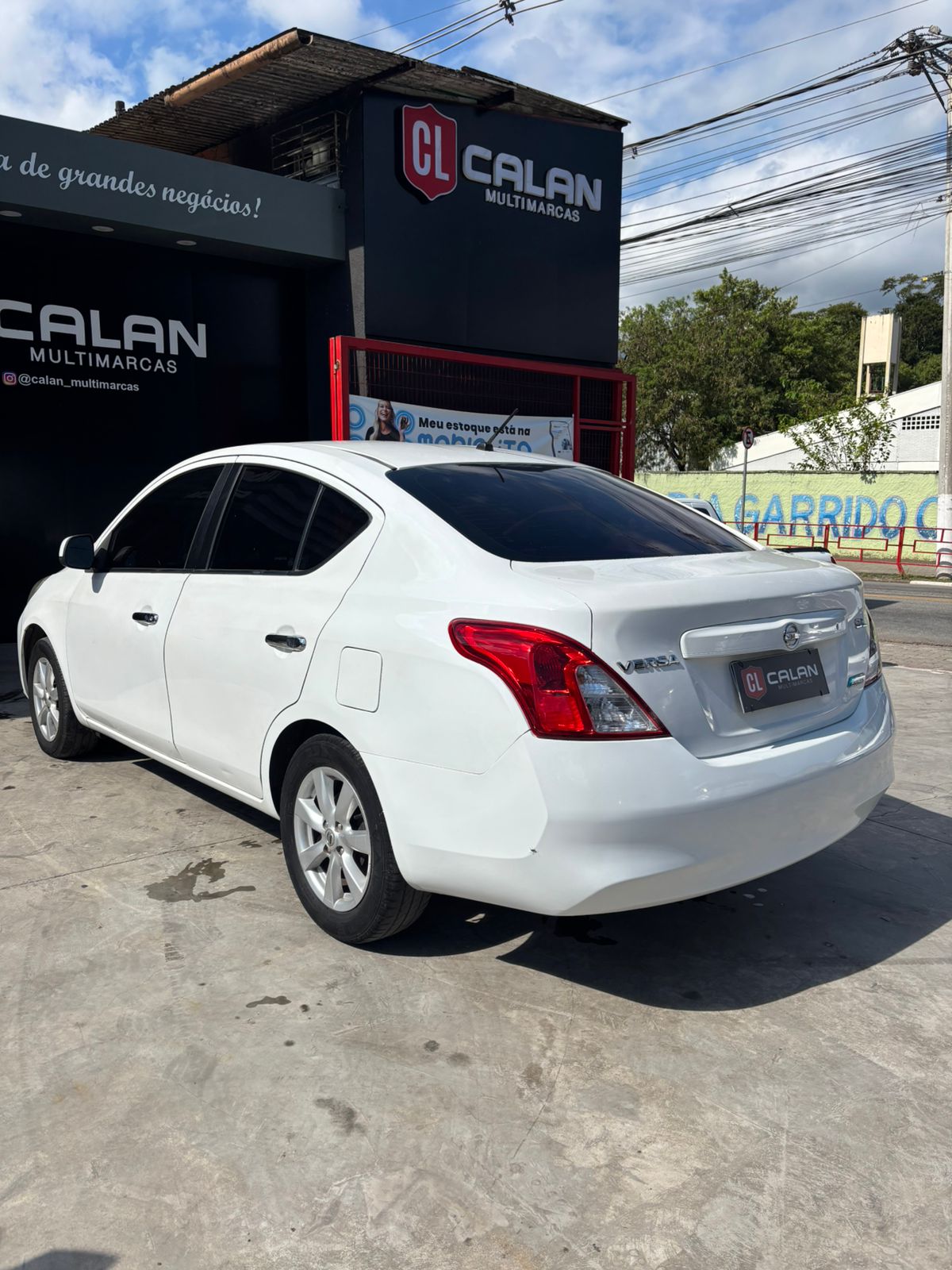 Nissan Versa SL 1.6 16V Flex Fuel Manual 2014